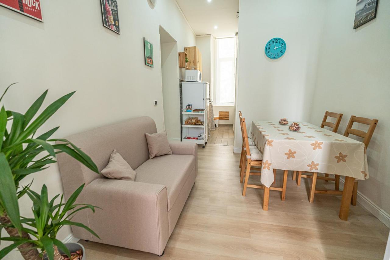 Casa Vacanze Decumano 18 Наполи Екстериор снимка