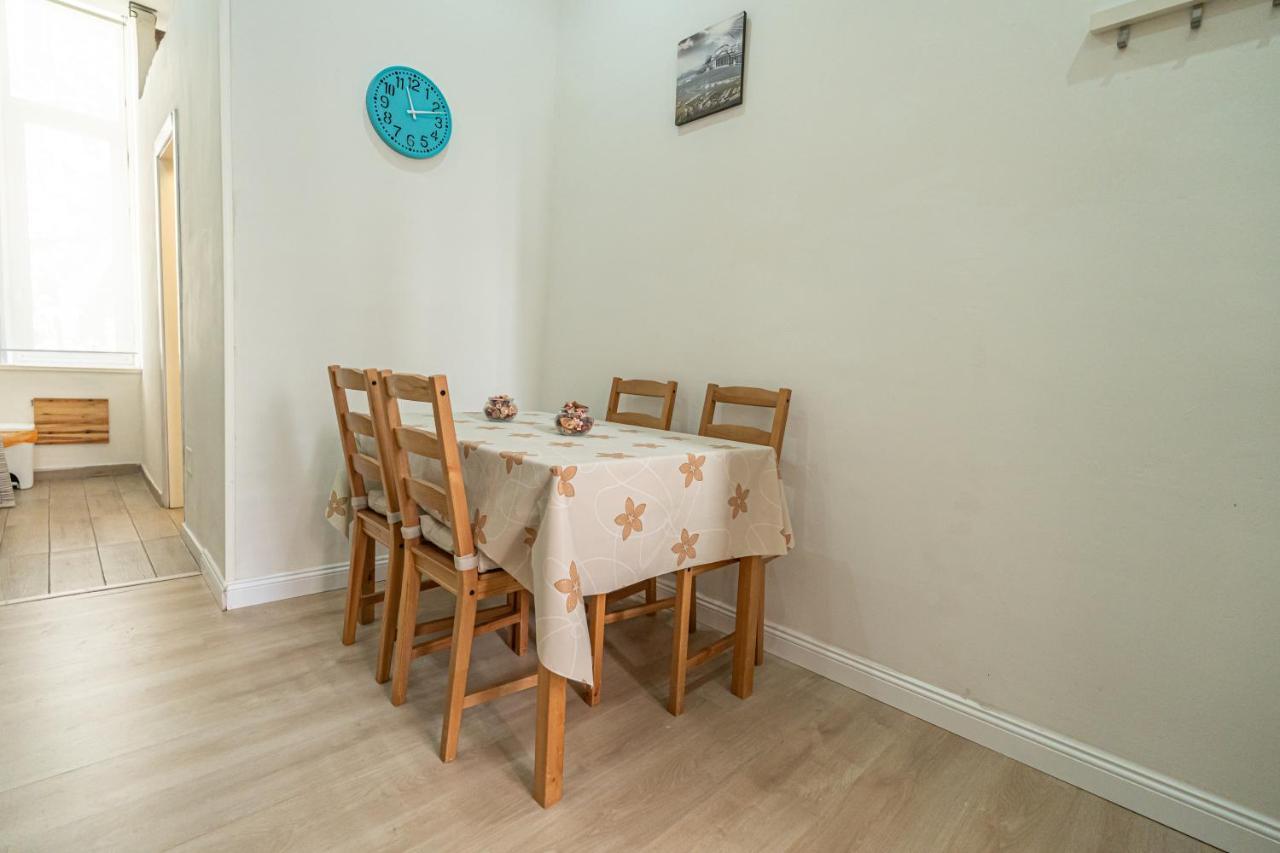 Casa Vacanze Decumano 18 Наполи Екстериор снимка