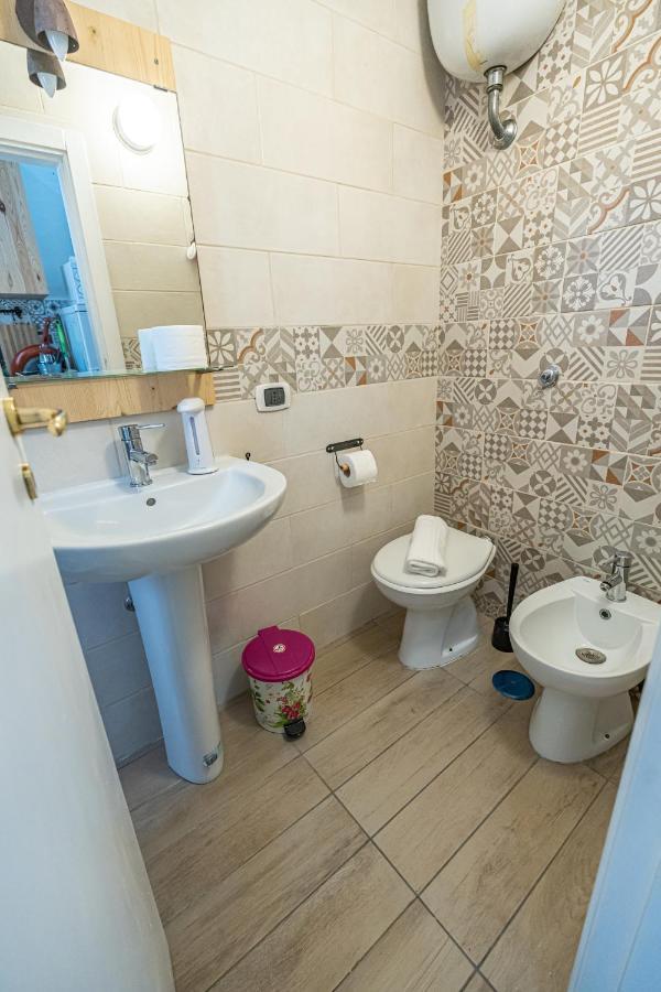 Casa Vacanze Decumano 18 Наполи Екстериор снимка